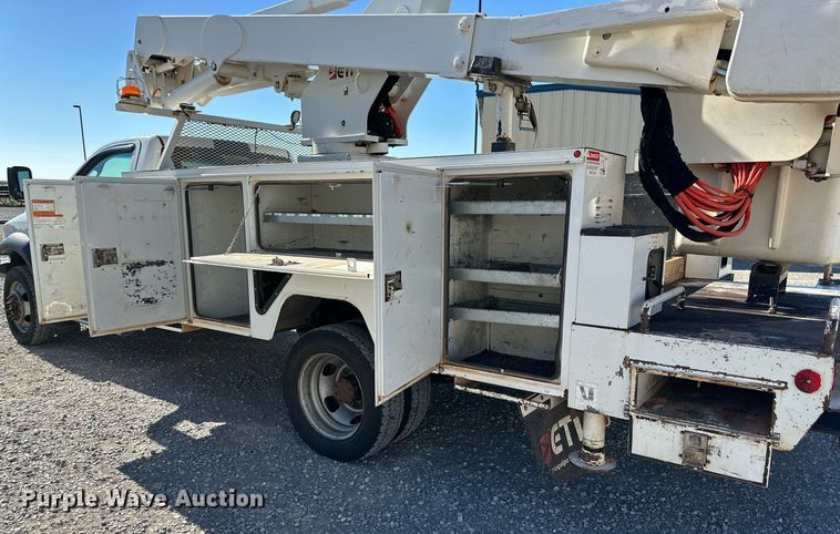 image for item DQ1449 2015 Dodge Ram 5500  bucket truck