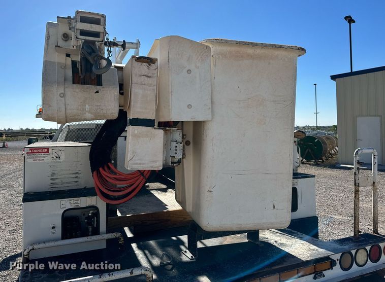 image for item DQ1449 2015 Dodge Ram 5500  bucket truck