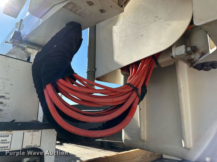 image for item DQ1449 2015 Dodge Ram 5500  bucket truck