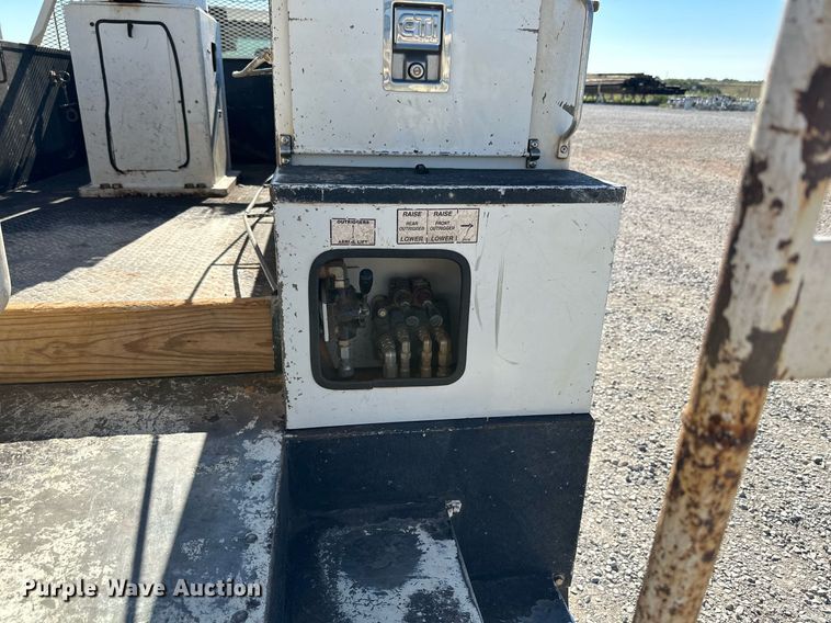 image for item DQ1449 2015 Dodge Ram 5500  bucket truck