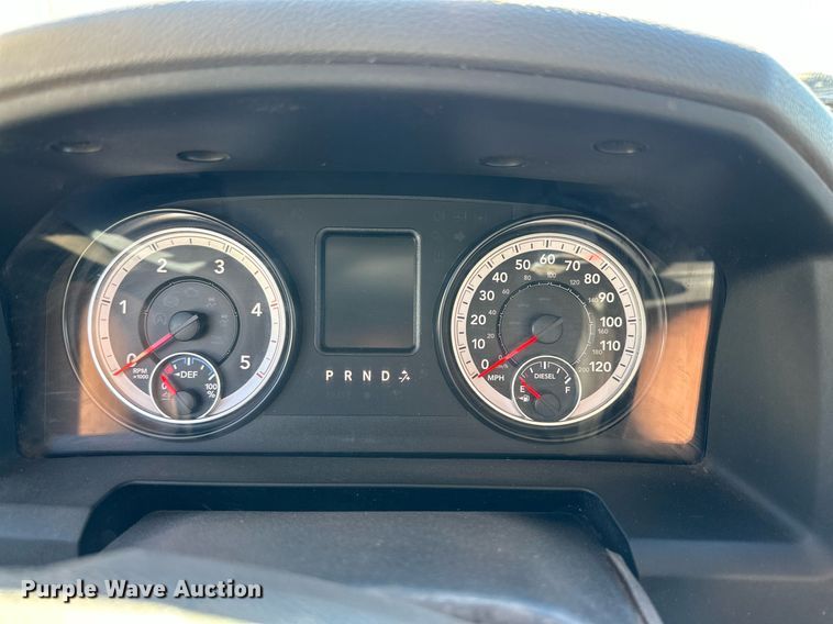 image for item DQ1449 2015 Dodge Ram 5500  bucket truck