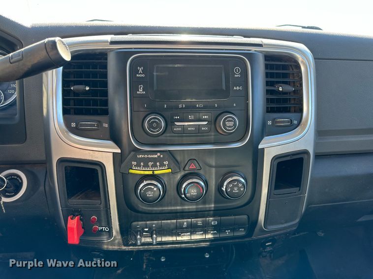 image for item DQ1449 2015 Dodge Ram 5500  bucket truck