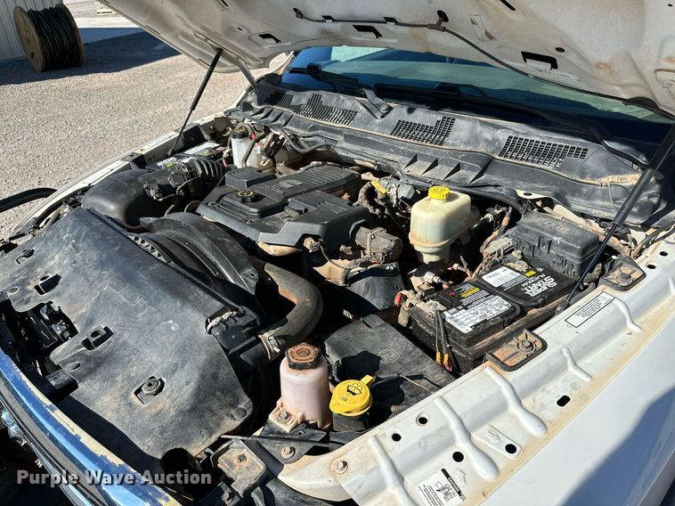 image for item DQ1449 2015 Dodge Ram 5500  bucket truck