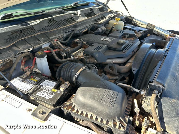 image for item DQ1449 2015 Dodge Ram 5500  bucket truck