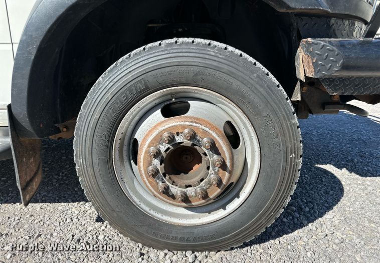 image for item DQ1449 2015 Dodge Ram 5500  bucket truck