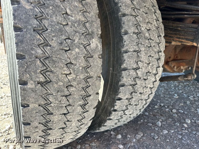 image for item DQ1449 2015 Dodge Ram 5500  bucket truck