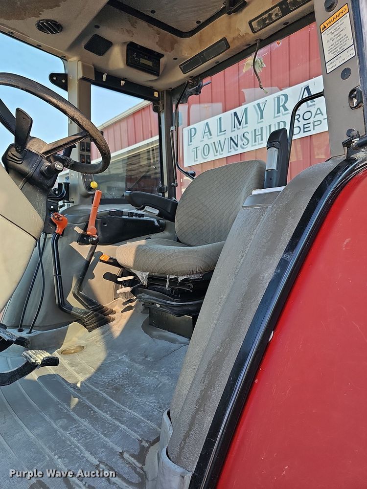 image for item DR5770 2007 Case JX1100U  tractor