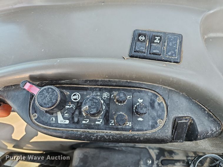 image for item DR5770 2007 Case JX1100U  tractor