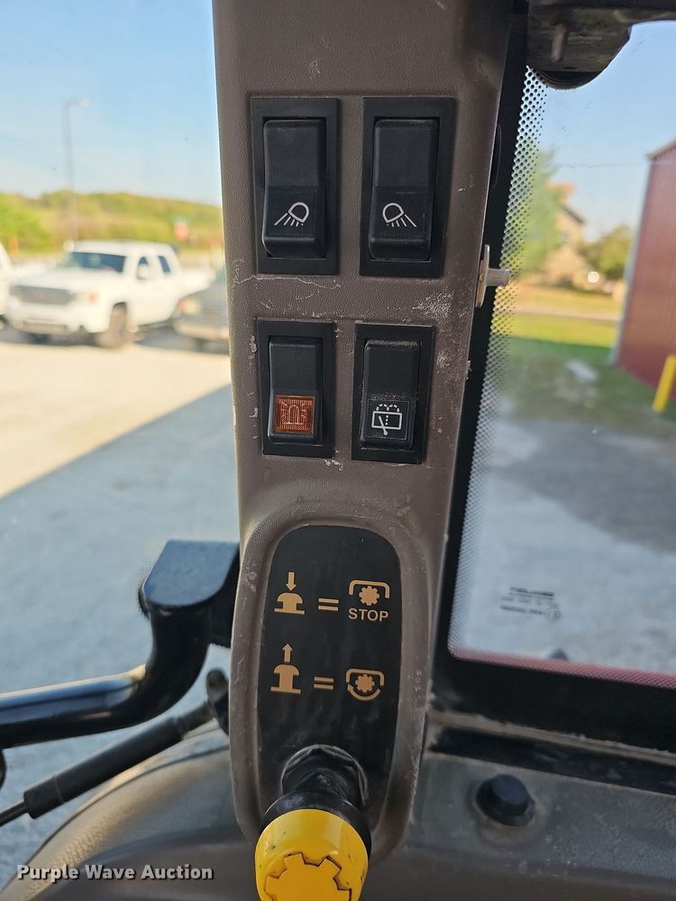 image for item DR5770 2007 Case JX1100U  tractor