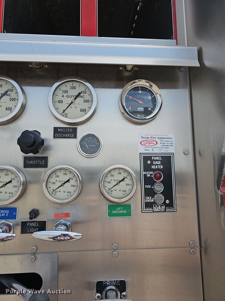 image for item DR5779 1983 Ford 8000  fire truck