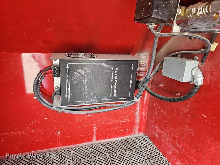 image for item DR5779 1983 Ford 8000  fire truck