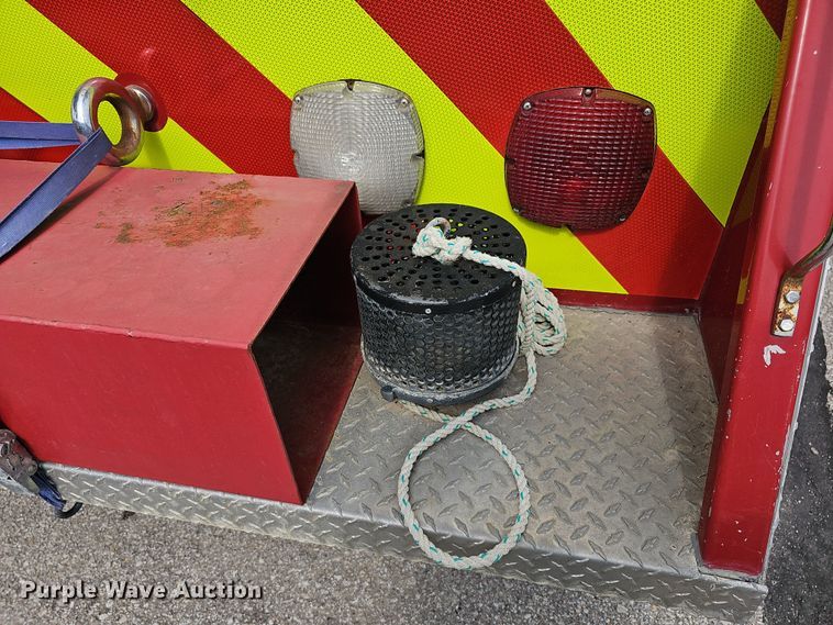 image for item DR5779 1983 Ford 8000  fire truck