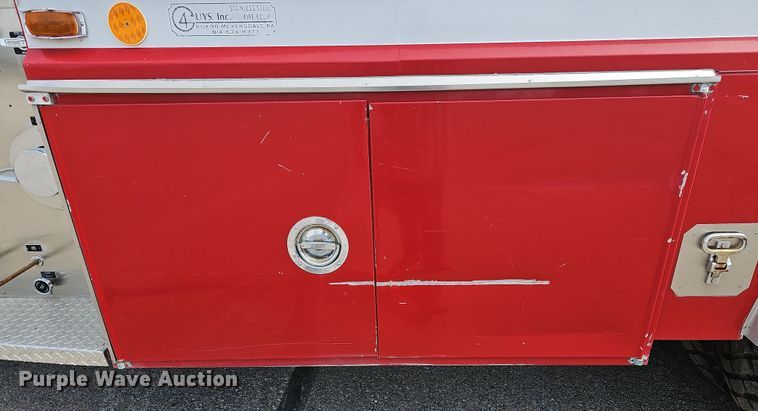 image for item DR5779 1983 Ford 8000  fire truck