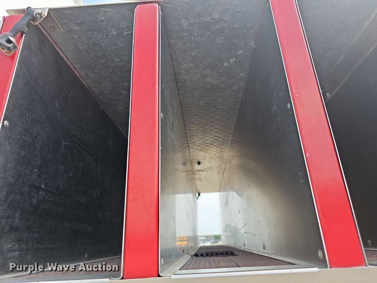 image for item DR5779 1983 Ford 8000  fire truck