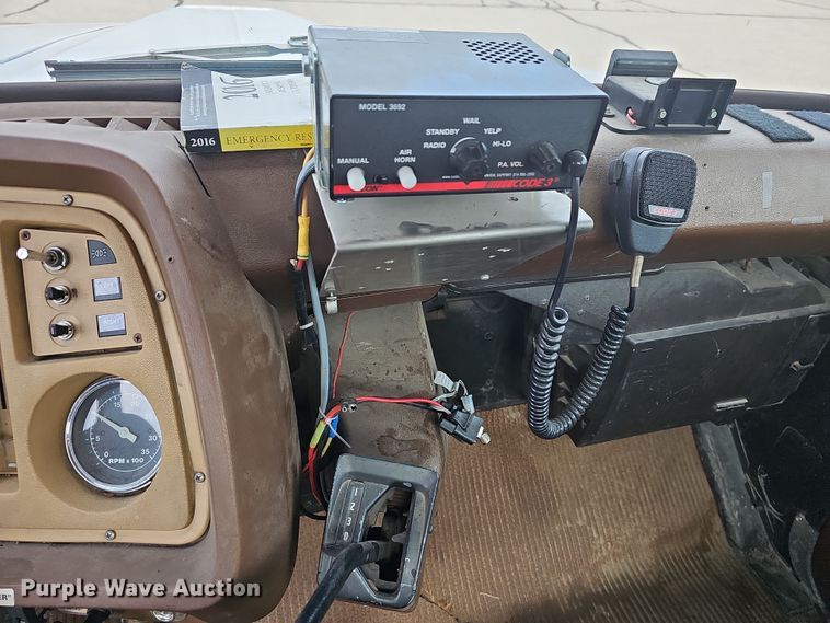 image for item DR5779 1983 Ford 8000  fire truck