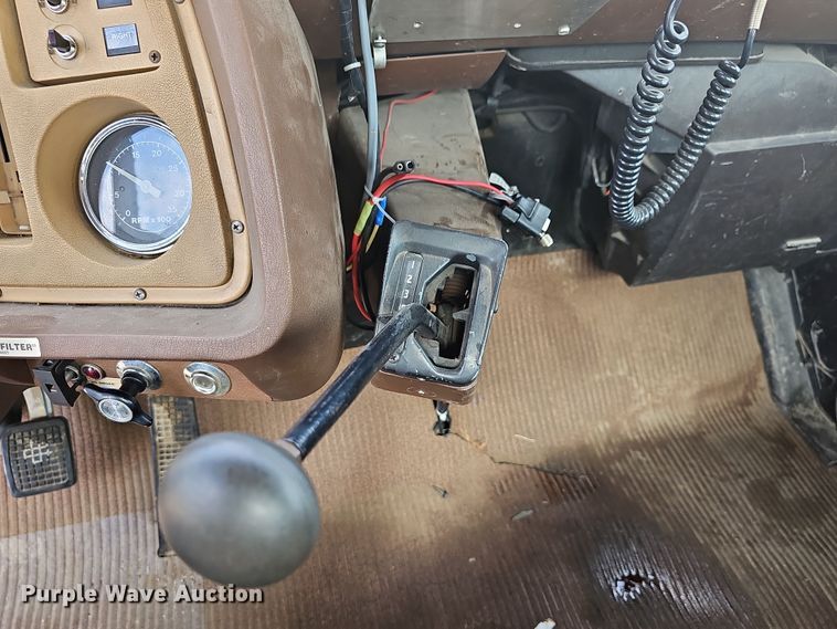 image for item DR5779 1983 Ford 8000  fire truck