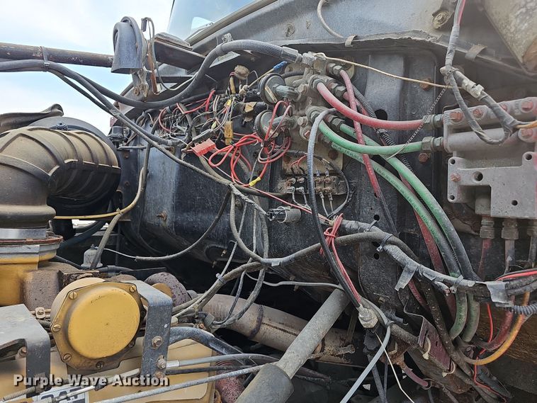 image for item DR5779 1983 Ford 8000  fire truck