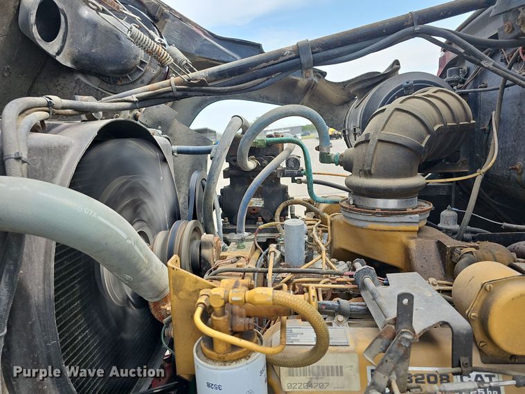 image for item DR5779 1983 Ford 8000  fire truck