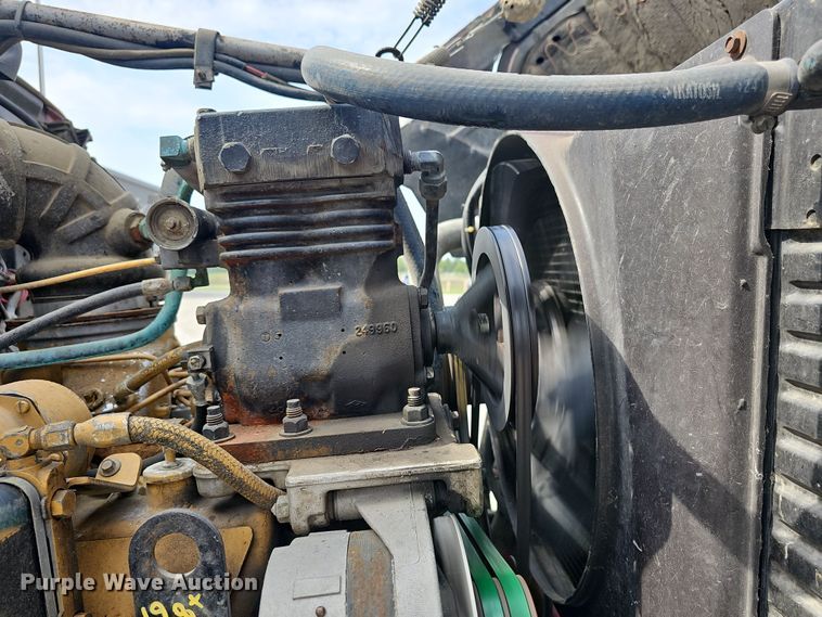 image for item DR5779 1983 Ford 8000  fire truck