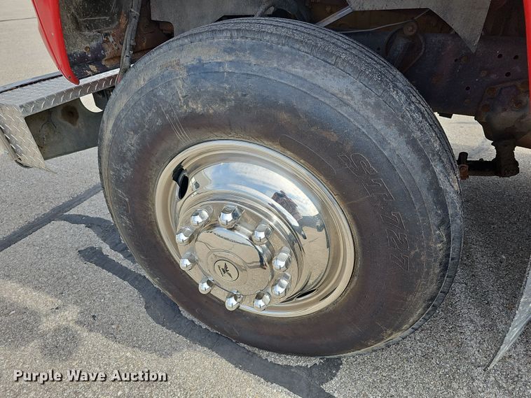 image for item DR5779 1983 Ford 8000  fire truck