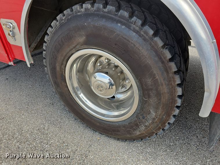 image for item DR5779 1983 Ford 8000  fire truck