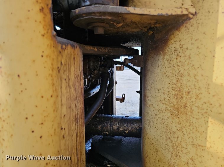 image for item DS5641 1969 Caterpillar 930  wheel loader