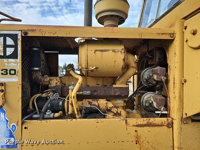 image for item DS5641 1969 Caterpillar 930  wheel loader