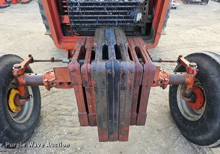 image for item DS5642 1978 International F1086  tractor