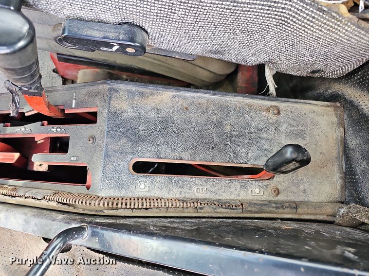 image for item DS5642 1978 International F1086  tractor