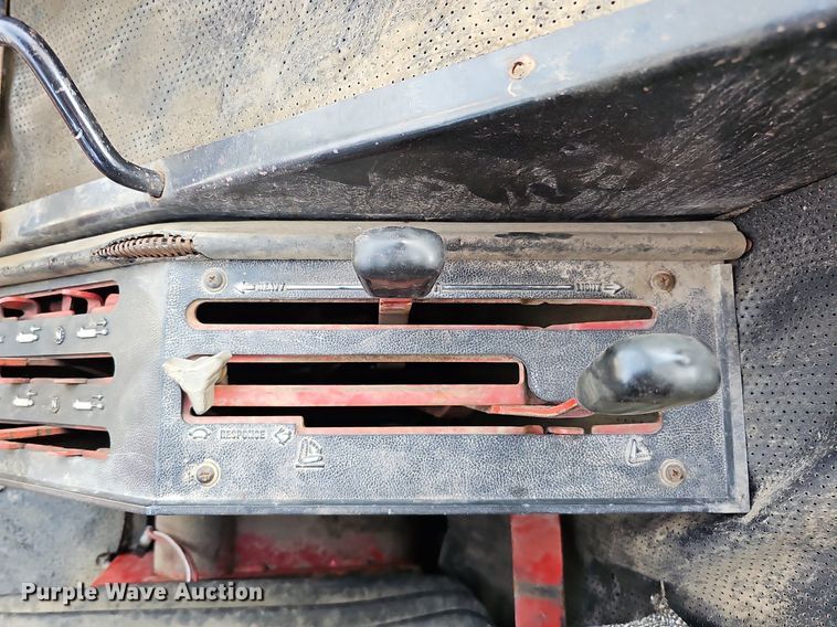 image for item DS5642 1978 International F1086  tractor