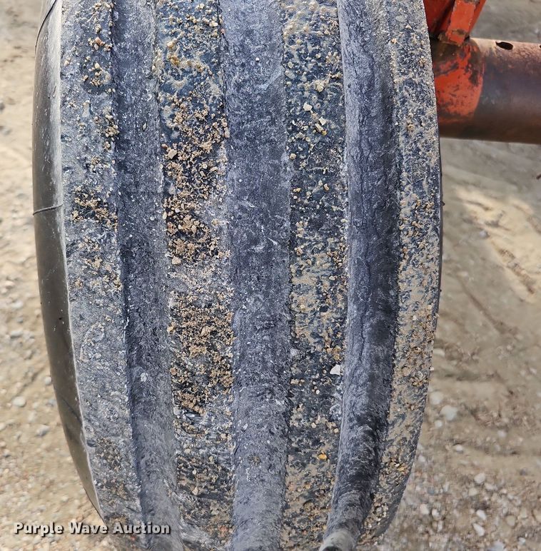 image for item DS5642 1978 International F1086  tractor