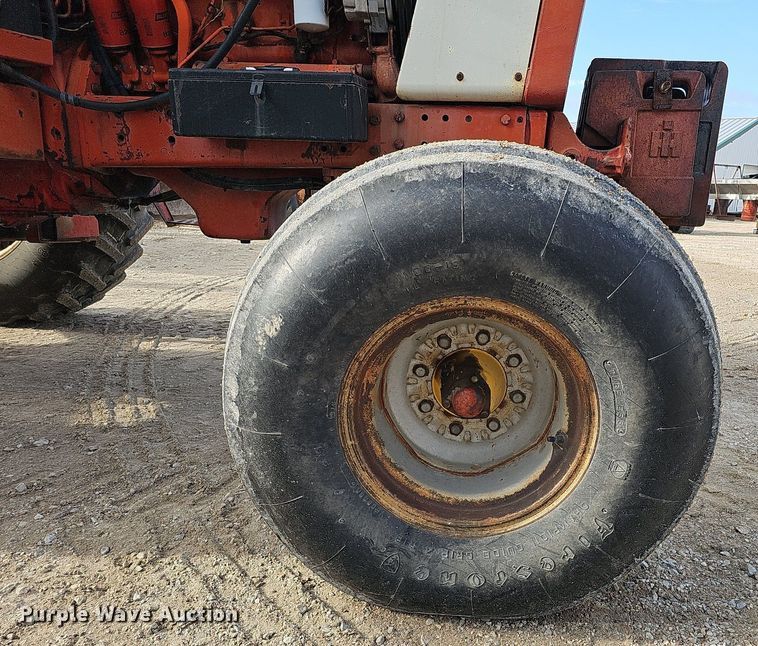 image for item DS5642 1978 International F1086  tractor