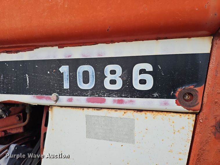 image for item DS5642 1978 International F1086  tractor