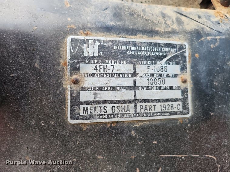 image for item DS5642 1978 International F1086  tractor