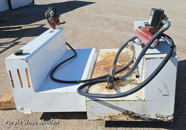 image for item DS5646 (2) fuel tanks