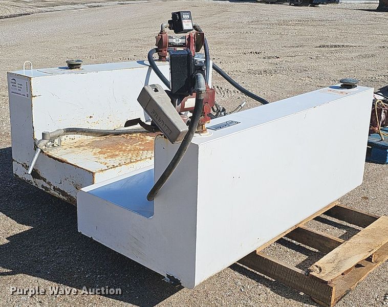 image for item DS5646 (2) fuel tanks