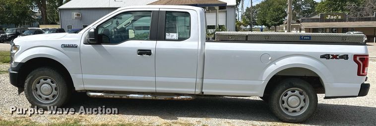 image for item DV1045 2017 Ford F150  SuperCab pickup truck