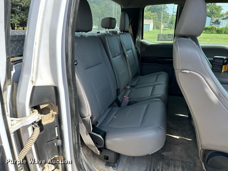 image for item DV1045 2017 Ford F150  SuperCab pickup truck