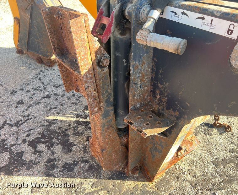 image for item DW2795 Bobcat 709FDS  skid steer backhoe