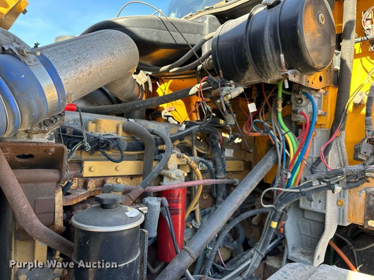 image for item DW2822 2003 International 5500i  dump truck