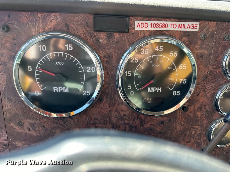 image for item DW2822 2003 International 5500i  dump truck