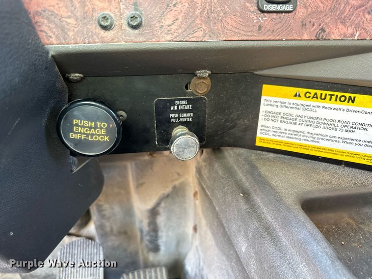 image for item DW2822 2003 International 5500i  dump truck