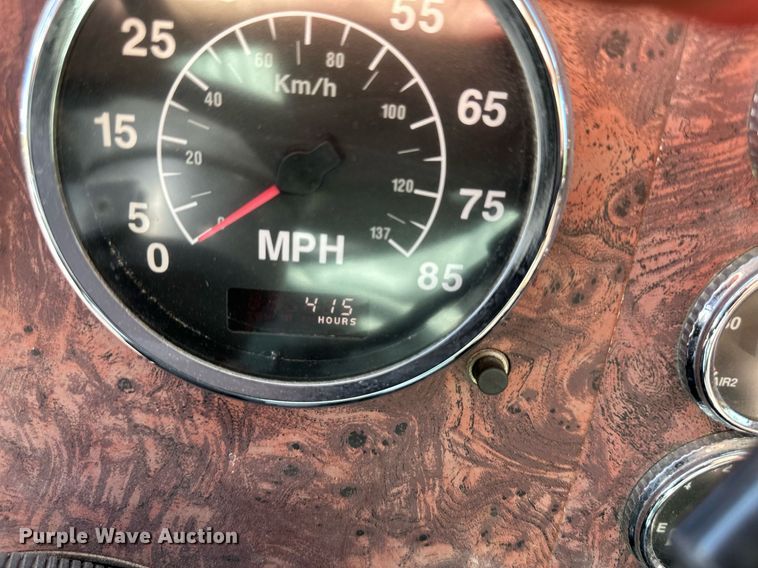 image for item DW2822 2003 International 5500i  dump truck