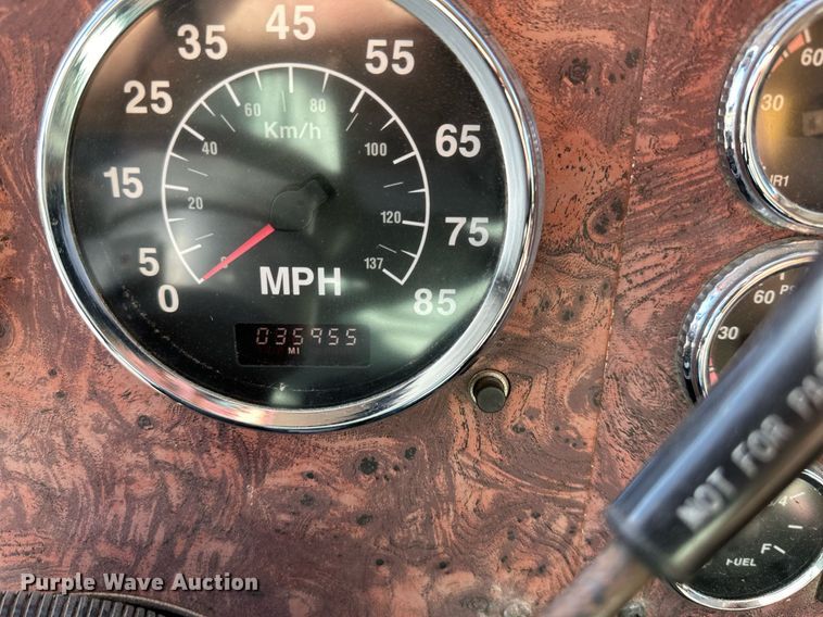 image for item DW2822 2003 International 5500i  dump truck