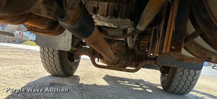 image for item DW2822 2003 International 5500i  dump truck