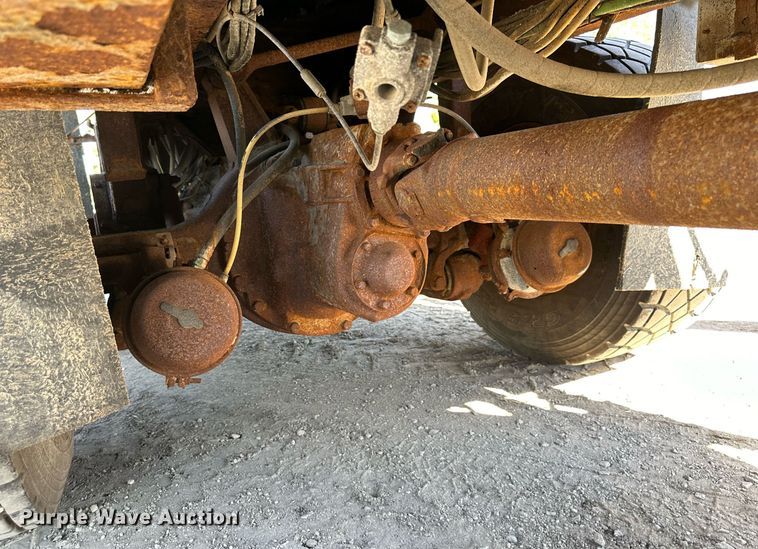 image for item DW2822 2003 International 5500i  dump truck