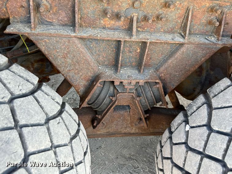 image for item DW2822 2003 International 5500i  dump truck