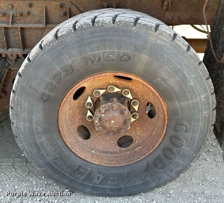 image for item DW2822 2003 International 5500i  dump truck