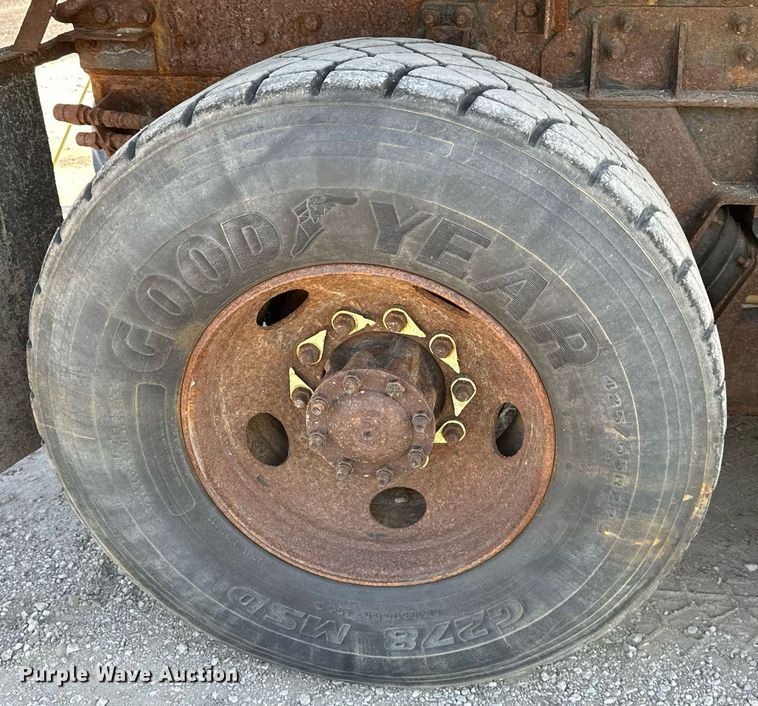 image for item DW2822 2003 International 5500i  dump truck