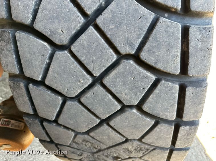 image for item DW2822 2003 International 5500i  dump truck